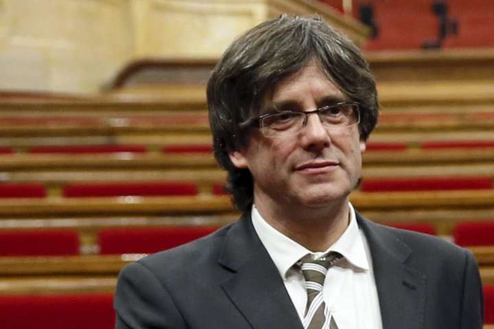 Пучдемон просить дозволу в уряд Іспанії повернутися у Каталонію
