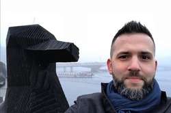  Нефьодов несподівано підстригся налисо 