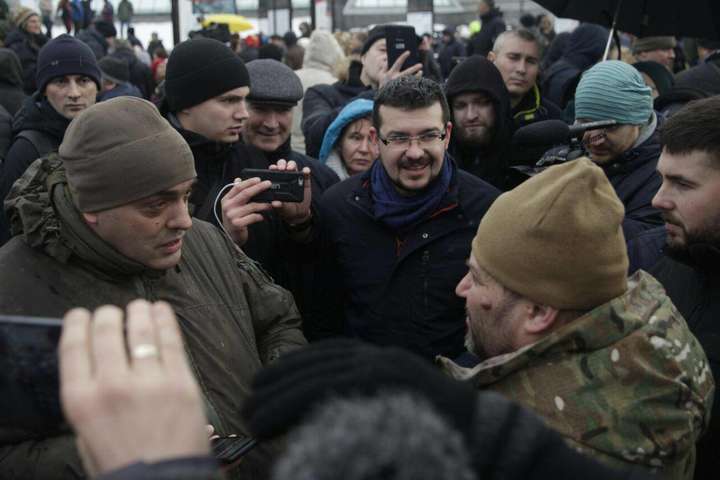 На Майдані сталася штовханина через суперечку із Бірюковим