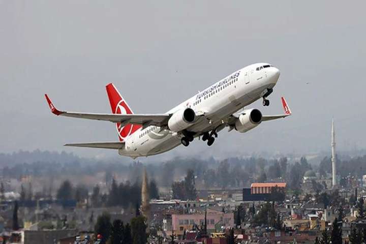 До Стамбула повернули літак через панічну атаку пасажира
