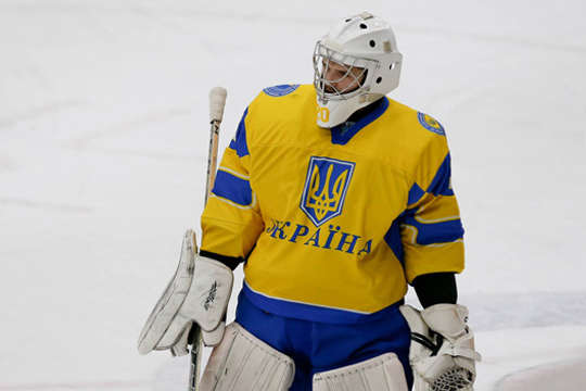 Український воротар запустив новий хокейний «челлендж» (відео)