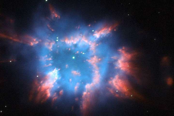 Телескоп Hubble зафіксував туманність, схожу на різдвяну зірку