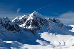 У швейцарських Альпах через сходження лавин загинули троє осіб