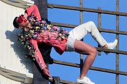 Участников «Топ-модели по-украински» привязали к мельнице XVII века