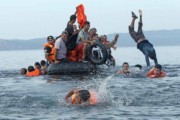 У Середземному морі врятували понад 250 мігрантів
