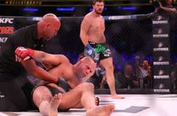 Російські фанати Ємельяненка погрожують його кривднику у соціальних мережах