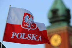 Українцям доведеться платити 30 злотих за дозвіл на роботу в Польщі