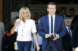  Брижит Макрон и Эмманюэля Макрона 