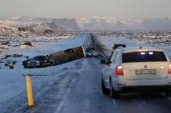 В Ісландії автобус з десятками китайських туристів потрапив у ДТП