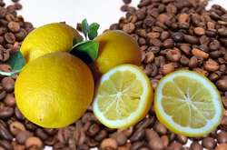 Диетологи рассказали о продуктах, которые бодрят лучше чашки кофе