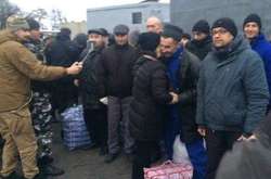 Освобожденным из плена украинцам дадут материальную помощь