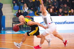 Кубок України з баскетболу. «Черкаські Мавпи» програли «БІПІ» у першому матчі чвертьфіналу