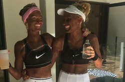 Австралійську модель звинуватили у расизмі за те, що вона загримувалася під Серену Вільямс (фото)