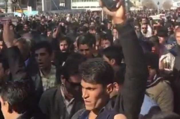 Іраном прокотилася хвиля антиурядових демонстрацій