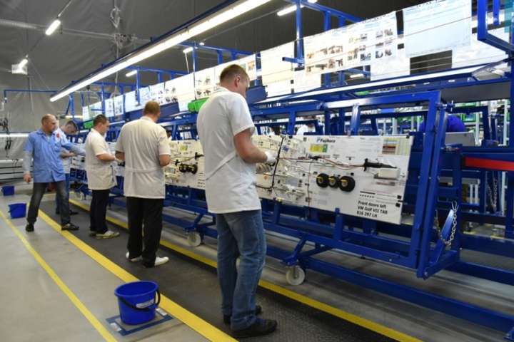 Через страх втратити субсидію люди не йдуть працювати на японський завод на Вінниччині