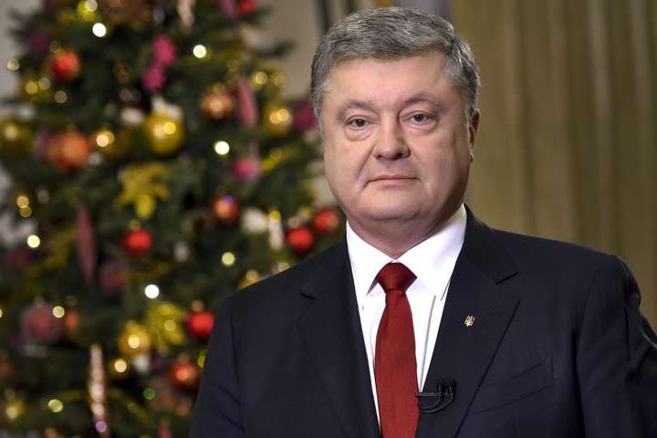 Петро Порошенко - Порошенко до українців Криму та Донбасу: Брати і сестри, ваш дім – Україна