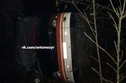 На Київщині перекинувся автобус з білорусами