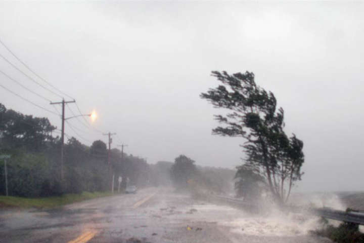 На Францію суне потужний ураган Кармен, оголошено «помаранчевий» рівень небезпеки