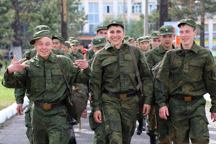 У Росії з 1 січня зменшилася штатна чисельність армії 