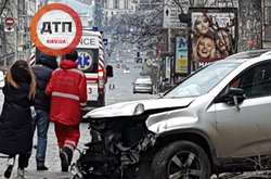 Місце ДТП на площі Льва Толстого