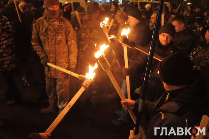 «Марш Бандери»: у Києві відбулася смолоскипна хода (відео)