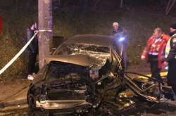  Понівечені після ДТП автомобілі 