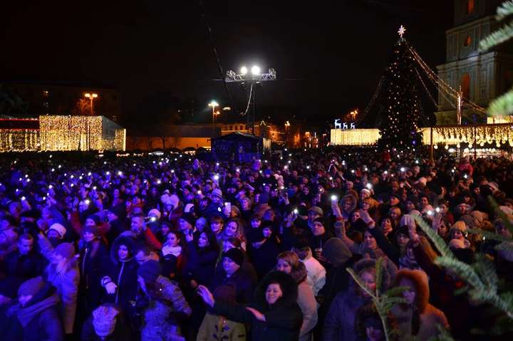 Новый год в Киеве: на Софийской площади выступит «Скай»