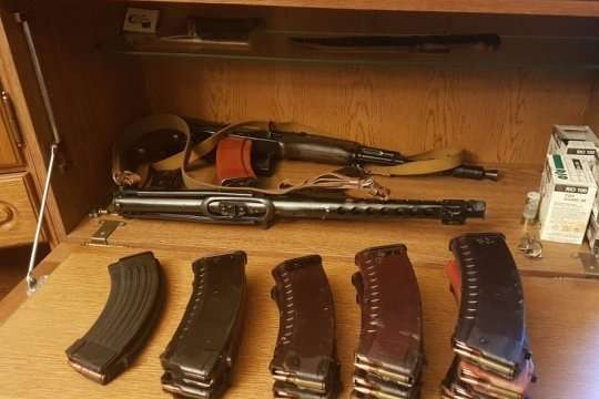 Митники виявили зброю в посилках для українських заробітчан в Італії