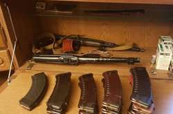 Митники виявили зброю в посилках для українських заробітчан в Італії