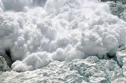 У Карпатах зійшла лавина