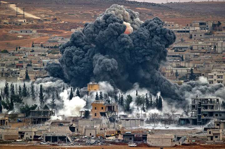 Поблизу Дамаска літаки РФ скинули бомби. Загинули 30 мирних мешканців