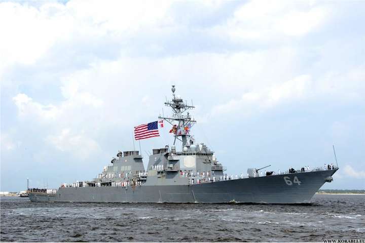 У Чорне море увійшов американський есмінець USS Carney