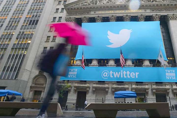 Twitter відповів на вимогу користувачів заблокувати акаунт Трампа