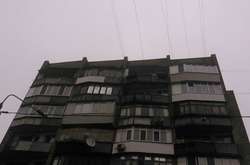 Зоозахисники зняли з дев’ятому поверху собаку, що забрався на покрівлю балкону