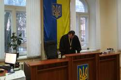 За допомогу терористам суд арештував вчительку та пенсіонера МВС