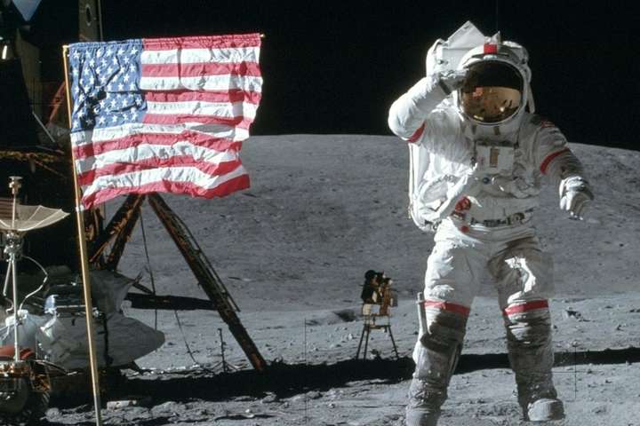 У США помер астронавт Джон Янг, який побував на Місяці