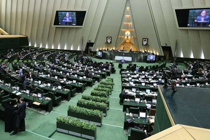 В Ірані проходить екстрене засідання парламенту