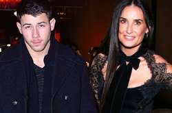 На 30 лет младше: Деми Мур закрутила роман с другом своей дочери