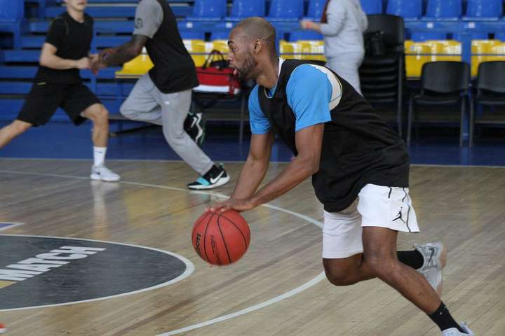 Одеська «БІПА» підписала контракт з американським баскетболістом