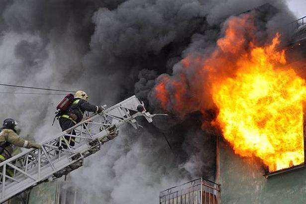 В результаті пожежі у київській багатоповерхівці загинула людина