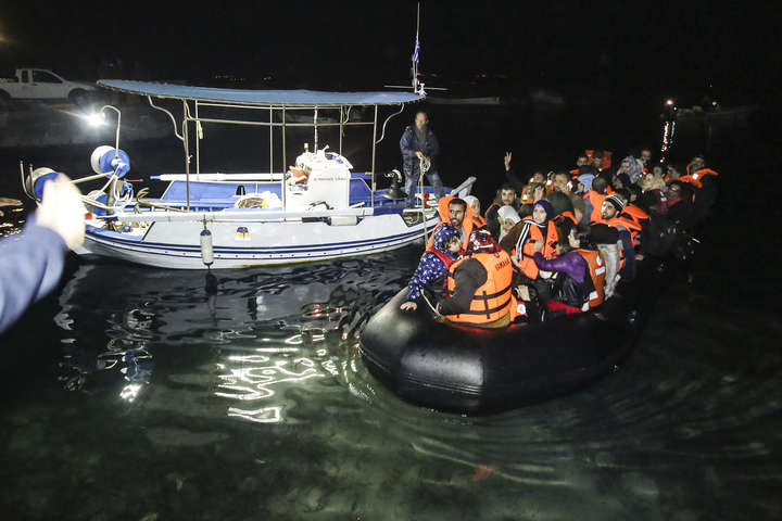 Біля берегів Лівії затонув човен з мігрантами: понад 60 загиблих