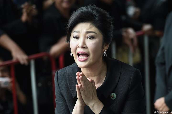 Засуджена за корупцію екс-прем'єр Таїланду втекла до Лондона