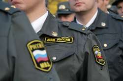 У Росії слідчому оголосили догану за відмову пропустити у ліфт генералів