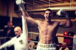 Український перспективний боксер Захожий здобув свою шосту перемогу