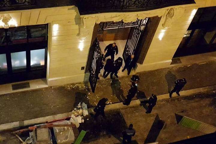З елітного готелю у Парижі грабіжники винесли прикрас на 4 млн євро