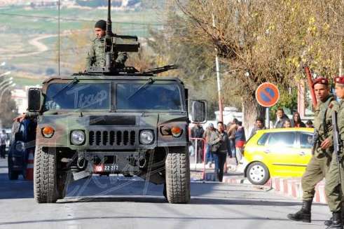 У кількох містах Тунісу розгорнули військові частини через протести в країні