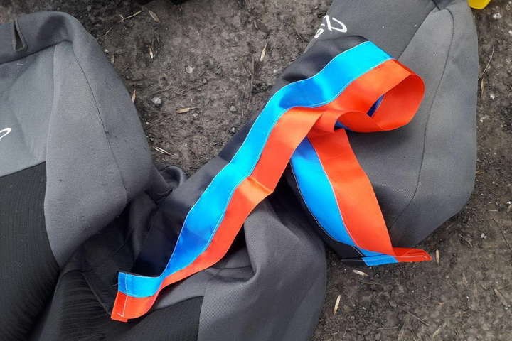 В автівці у зоні АТО виявлено символіку «ДНР» і список терористів 