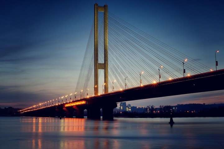 Південний міст у Києві - У Києві обмежать рух транспорту деякими мостами