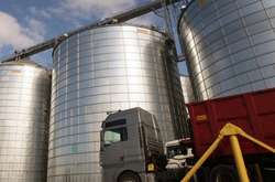 Ціни на нафту повільно, але пішли на спад 