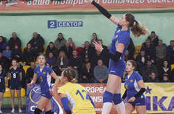 Молоді українські волейболістки з перемоги розпочали боротьбу за путівку на першість Європи